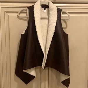 Active USA Collection faux fur vest